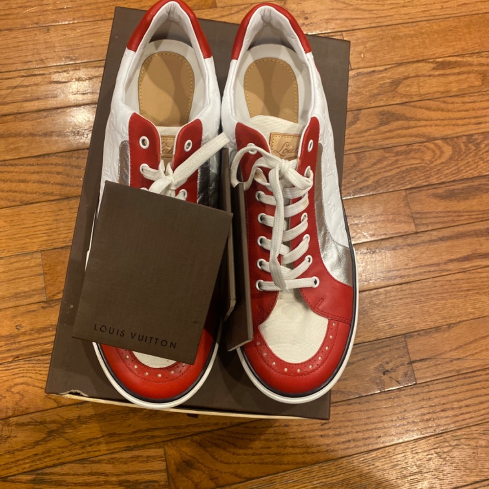 Louis Vuitton Sneakers - Picture 6 of 8